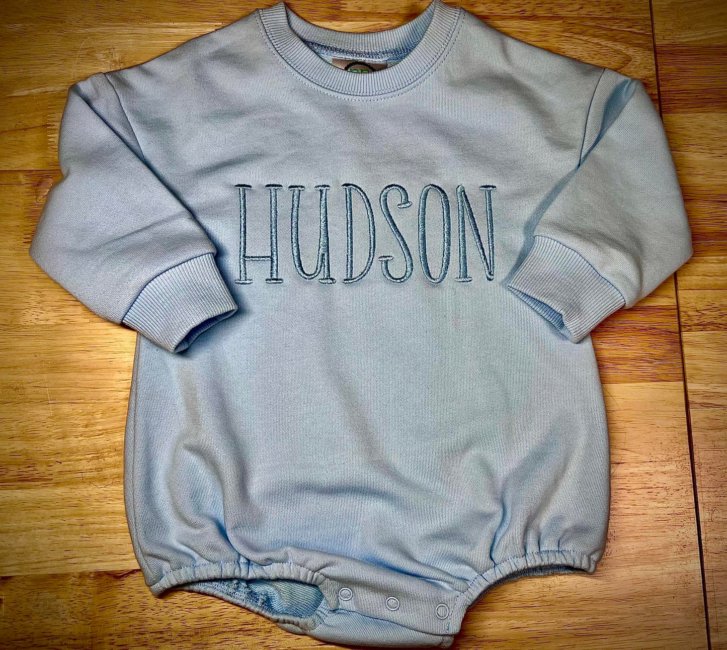 Monochromatic Sweatshirt Bubble