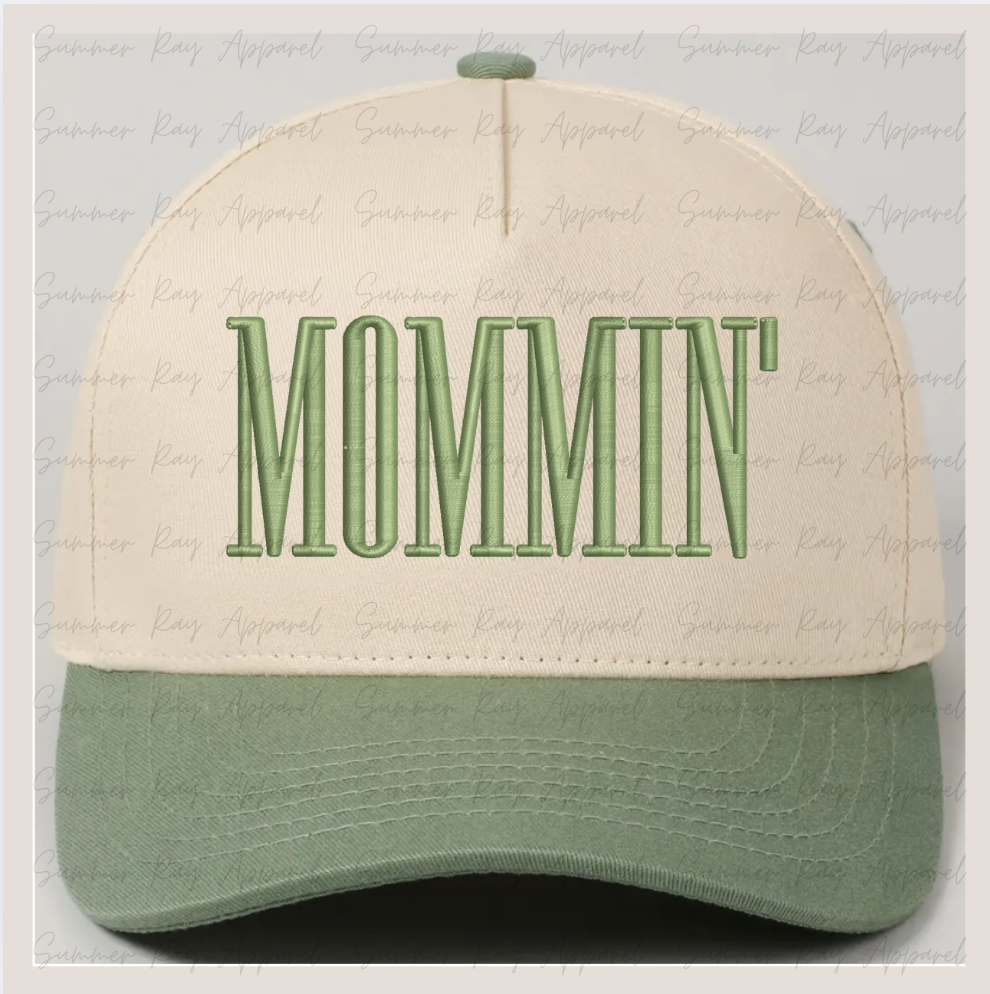 MOMMIN' Trucker Hat