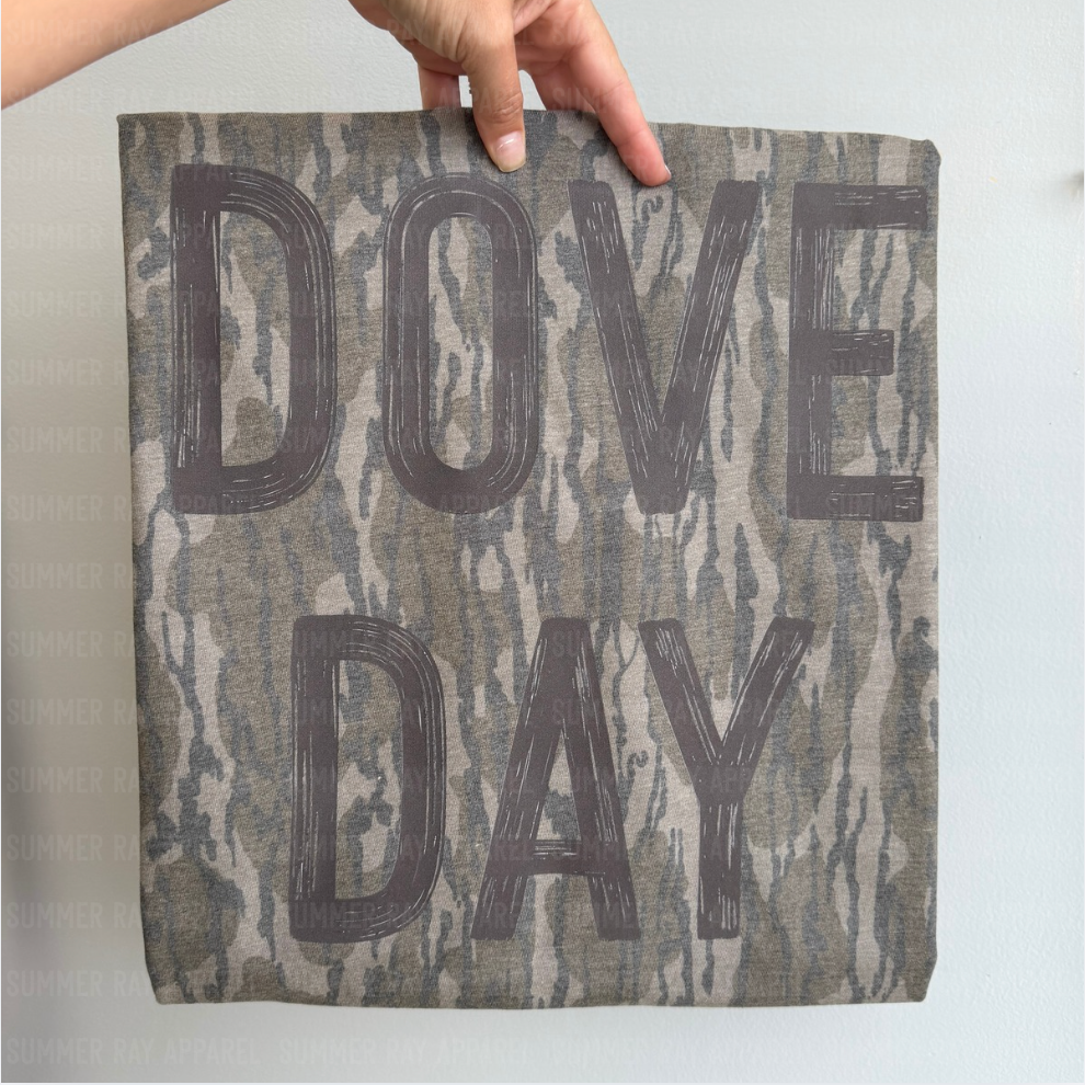 Dove Day-Mossy Oak Washed Bottomland Tee